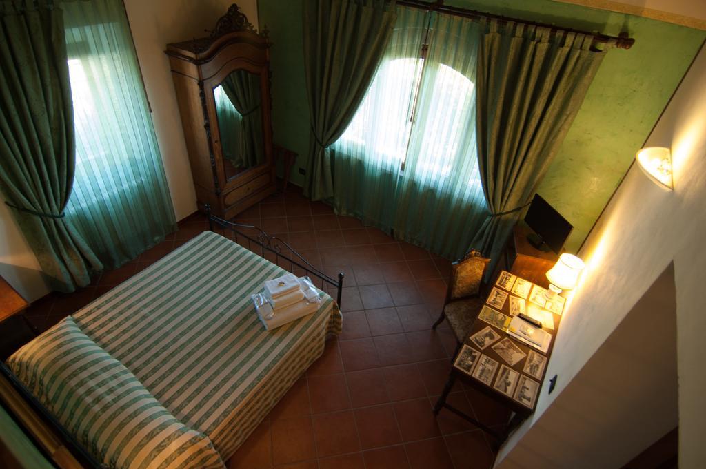 Arpaderba B&B Ліворно Екстер'єр фото